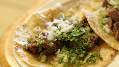 Thirteen craveable taquerias in Metro Detroit--including Ferndale's Imperial! Taco Pictures, Mexican Fast Food, Types Of Tacos, Asada Tacos, Carne Asada Tacos, Best Mexican Restaurants, Mexican Tacos, Tacos And Burritos, Fast Food Chains