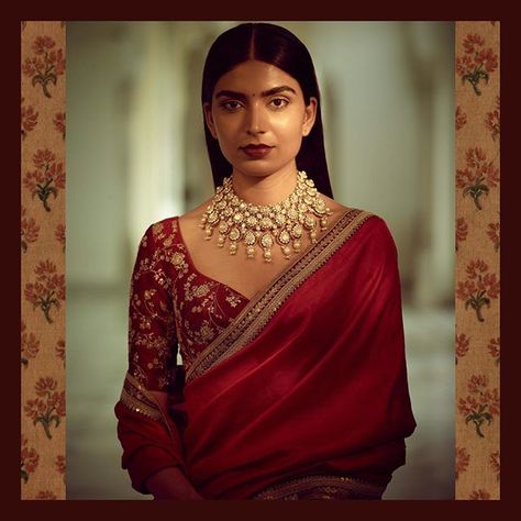 Sabyasachi Mukherjee on Instagram: ��“A classic Sabyasachi silk saree in red with hand-embroidered border and blouse paired with a statement necklace crafted in 18k gold with…” Rambagh Palace, Jadau Necklace, Indian Things, Sabyasachi Bridal, Sabyasachi Mukherjee, Sabyasachi Sarees, Saree Jackets, Indian Sari Dress, Sabyasachi Jewellery