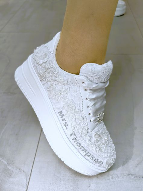 Customizable Sneakers for Bride Lightweight sole Wedding Dress shoes Bridal Design Stilo New Bride Shoes Sneakers, Wedding Running Shoes, White Wedding Sneakers, Sneakers For Bride, Wedding Running, Wedding Sneakers For Bride, Bride Sneakers, Bridal Design, Wedding Sneakers