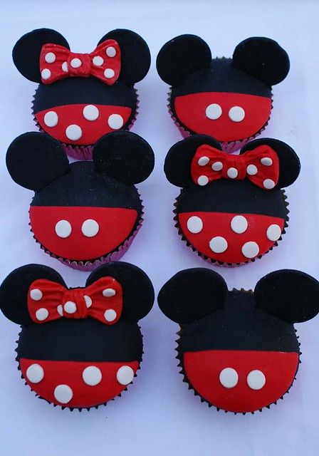 Miki Mouse, Minnie Cupcakes, Mickey And Minnie Cake, Mickey Mouse Birthday Cake, Mouse Cupcakes, Mickey Mouse Cupcakes, Minnie Birthday Party, Mickey Mouse Theme, Minnie Cake