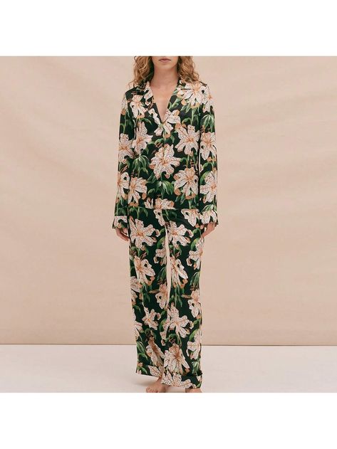 Specifications:Material: 100% PolyesterPattern: Floral PrintSize: S/M/LSleeve: Long SleeveStyle: FashionApplicable Occasion: Indoor, OutdoorPackage Contents1 * Pajama Set (1* Tops + 1* Long Pants)Women Floral Print Pajama Set Lapel Neck Button-Up Long Sleeve Tops Long Pants 2-Piece Loungewear Outfit Green    Woven Fabric Floral,All Over Print  Slight Stretch  Women Clothing, size features are:Bust: ,Length: ,Sleeve Length: Loungewear Outfit, Tapered Trousers, Slumber Party, Wash Bag, Print Pajamas, Pyjama Set, High Waisted Trousers, Two Piece Outfit, Black Silk