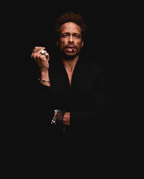 T-Michael (@tmichael_bergen) posted on Instagram: “S U I T U P @garydourdan @falyakunstudio @tmichael_bergen” • Mar 21, 2021 at 8:30am UTC Gary Dourdan, Black King, Youre The One, Instagram S, Photoshoot Inspiration, Old And New, Black Men, Hair Cuts, Celebrities