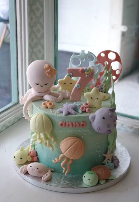 Ocean Mermaid Cake, Ocean Theme Cake Kids, Ocean Animal Birthday Cake, Sea Creature Birthday Cake, Ocean Themed Cakes, Oneder The Sea 1st Birthday Cake, Sea Cakes Birthday, Ocean Cakes For Kids, Underwater Theme Cake