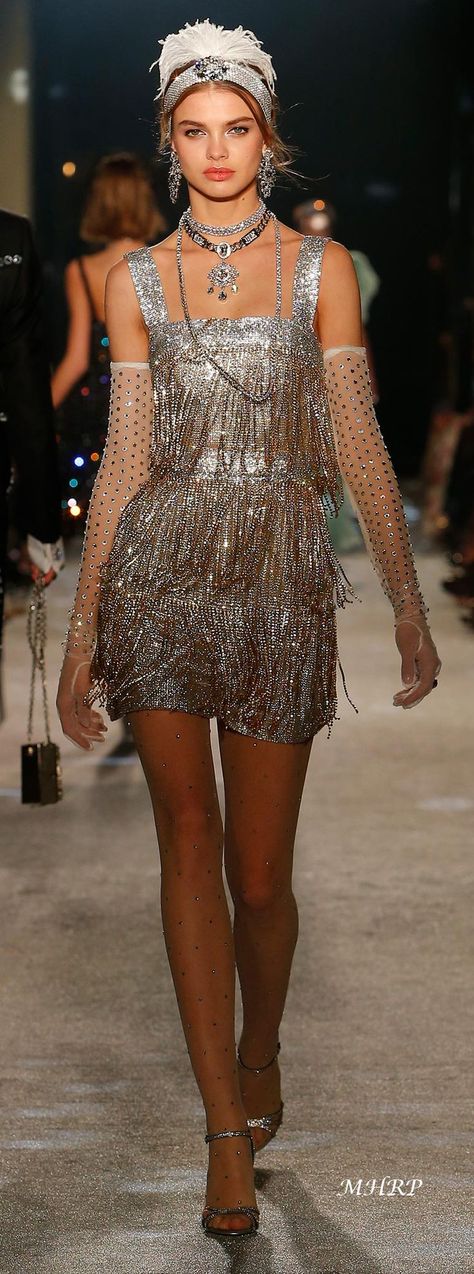 dolce-and-gabbana-fall-winter-2018-19-women-secrets-and-diamonds-fashion-show Dolce And Gabbana Secrets And Diamonds, Rocker Bride, Today's Inspiration, Diamonds Collection, Unique Womens Fashion, The Great, Winter Party Dress, Winter Party, The Great Gatsby