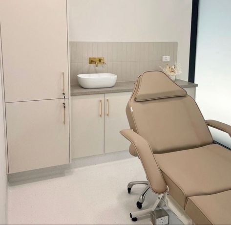 Cosmetic Injector Room, Injector Room, Cosmetic Injector, Cosmetic Clinic, Spa Room, Skin Clinic, Home Salon, Med Spa, Room Chairs