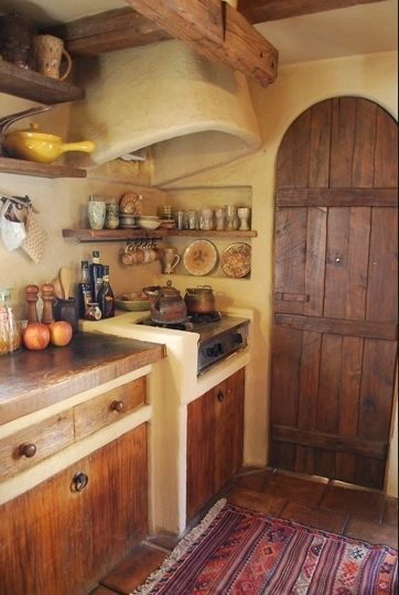 Fairytale like kitchen, see more here. Cottagecore Design, Casa Hobbit, Natural Wood Kitchen, Earthship Home, Cob House, Natural Building, Design Seeds, Natural Home Decor, Style At Home