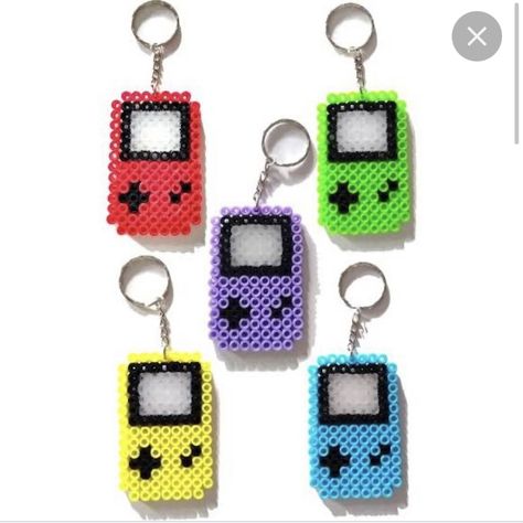 Hama Beads Small Patterns, Pixel Beads Pattern, Bead Keyring, Retro Nintendo, Hamma Beads Ideas, Easy Perler Bead Patterns, Melty Bead Patterns, Pixel Beads, Easy Perler Beads Ideas