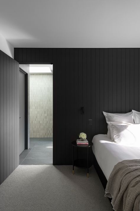 Black panel feature wall in bedroom Black Panel Bedroom, Minimalist Contemporary Home, Minimalist Nightstand, Floating Bedside Table, Black Feature Wall, Feature Wall Bedroom, Joinery Design, Small Bedside Table, Minimalist Contemporary