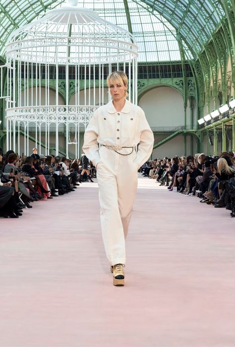 Spring-Summer 2025 - Look 13 — Fashion | CHANEL Chanel Official, Chanel Official Website, Fashion Chanel, Paris Fashion Week, Spring Fashion, Fashion Week, Lookbook, Chanel, Women Wear