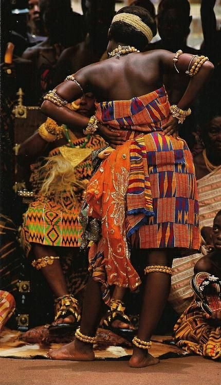 fortheadvancementofblackbeauty: “ fckyeahprettyafricans: Ghanaian traditional attire ” Ghana Culture, Mama Africa, African Dance, African Royalty, Kente Cloth, Black Photography, African People, We Are The World, Traditional Attire