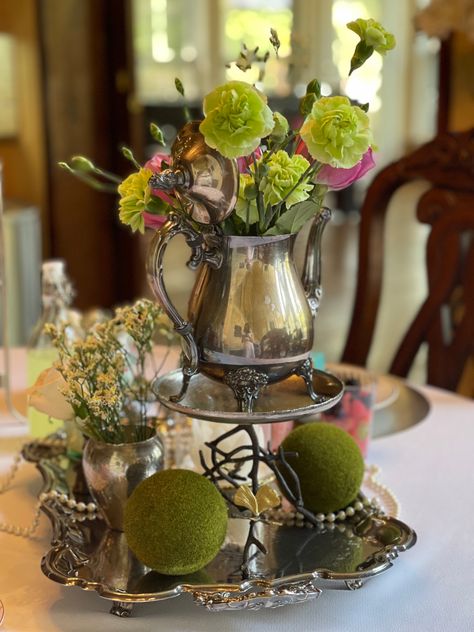 Flower arrangements in silver teapots Tea Party Centerpieces, Reception Styling, Silver Teapot, Party Centerpiece, Party Centerpieces, Center Pieces, Christmas Centerpieces, Room Table, Creative Decor