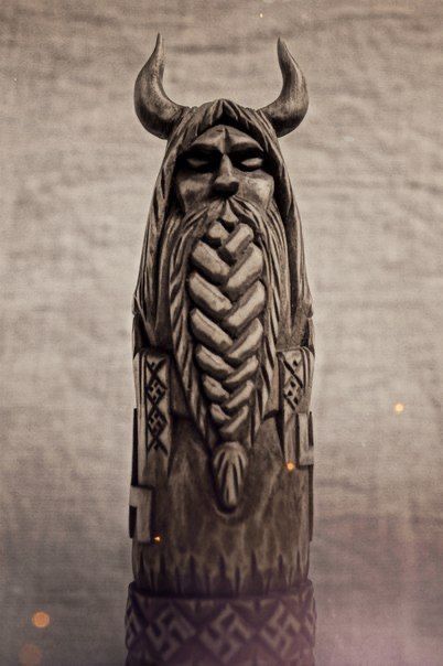 Viking Walking Stick, Viking Carving, Viking Totem, Arte Art Deco, Hantverk Diy, Symbole Viking, Wood Carving Faces, Wood Spirit, Pagan Art