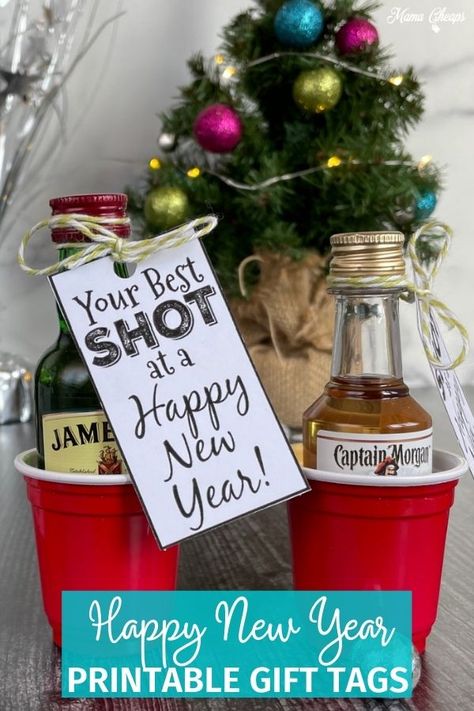 Excited to share this spin-off idea from a Christmas printable that we made a few years ago. Grab some mini red cups (aka plastic shot glasses) and stick some airplane bottles of liquor in them. Head to our blog post and get these free printable gift tags! They are perfect budget friendly gifts - great for friends, neighbors and co-workers! Perfect New Year's Eve party favors as well. #nye #diy #printable #newyearseve #newyears #mamacheaps New Years Eve Gifts For Friends, Alcohol Gift Tags, New Years Gifts For Friends, Neighborly Gifts, New Years Gift Ideas, New Years Eve Party Favors, New Years Gifts, New Year Gift Ideas, New Years Gift