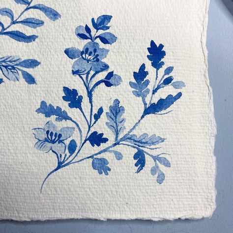 Clare Therese on Instagram: “Happy new year to you lovely friends✨As a little thank you I’d love to give away my first painting of 2022 (this one which I finished about…” Clare Therese Gray Art, Cute Patterns To Paint, Clare Therese, Watercolor Pattern Design, Floral Pottery, Toile Design, Arte Peculiar, Vintage Florals, Blue Artwork