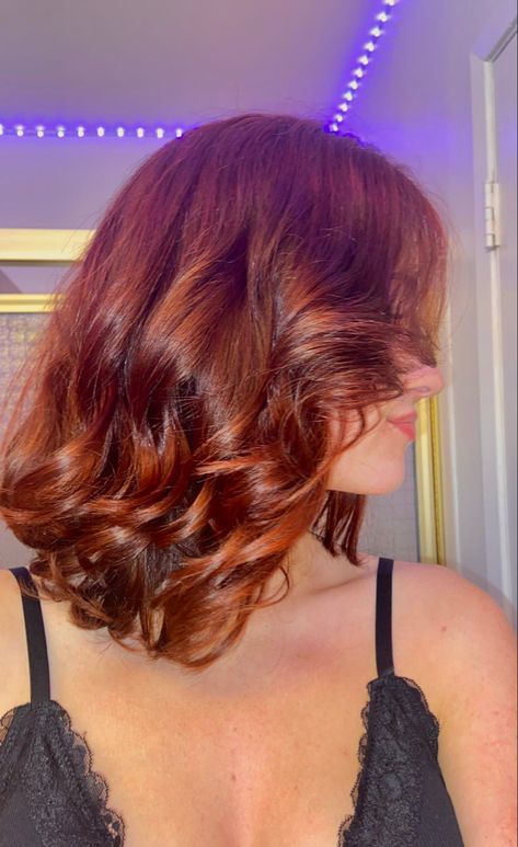 Short Wavy Red Hair, Wavy Red Hair, Red Hair Inspo, Short Wavy Hair, Short Wavy, Copper Hair, Hair Dye, Aesthetic Hair, Pretty Hairstyles