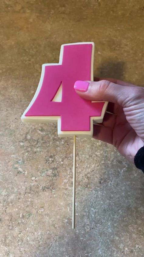 Simple fondant number cake topper. No cutters needed! | Karolyn's Kakes, LLC | Karolyn's Kakes, LLC · Original audio Fondant Numbers Topper, Fondant Numbers, Number Cake Toppers, Number Cake, Number Cakes, Cake Decorating Techniques, Cake Topper, Cake Toppers, Fondant