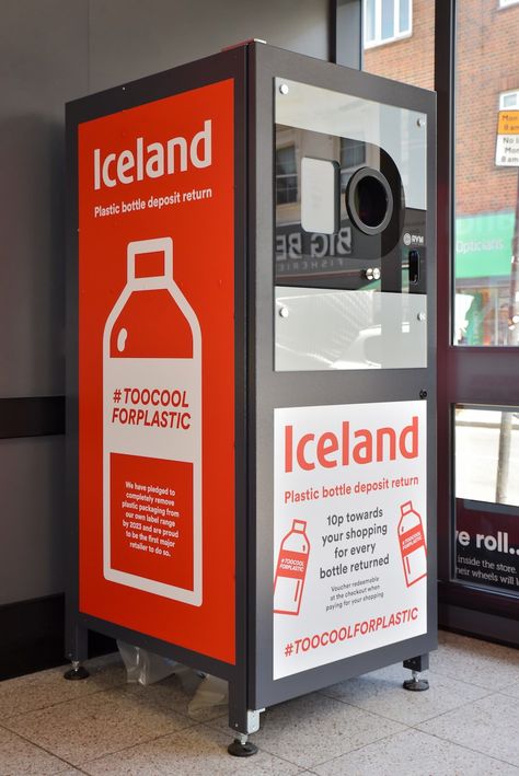 A UK Vending Machine Will Pay You to Recycle Plastic Bottles Reverse Vending Machine Recycling, Reverse Vending Machine, Recycling Station Ideas, Waste Signage, Recycle Machine, Water Vending Machine, Vending Machine Ideas, Recycling Plastic Bottles, Vending Machine Design