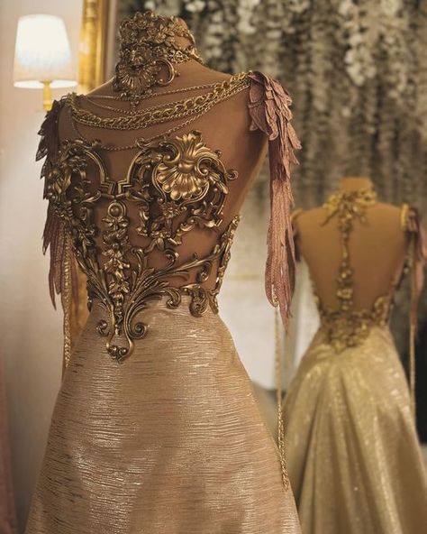 Fantasy Gala Dress, Day Court Aesthetic Dresses, Sun Themed Fantasy Dress, Fantasy Ballgown Aesthetic, Nephi Garcia Dresses, Day Court Acotar Dress, Autumn Court Aesthetic Dress, Goddess Dresses Aesthetic, Fantasy Sun Dress