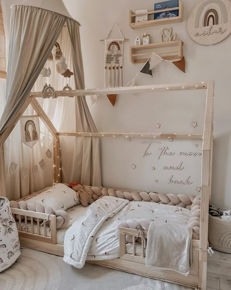 House Design Kids Bedroom, Barn Room Ideas Bedrooms, Toddler Bed Girl Ideas, Neutral Kids Bedroom Ideas, Earthy Toddler Room, French Country Kids Bedroom, Baby Girl Toddler Room, Toddler House Bed Decor, Farmhouse Toddler Girl Room