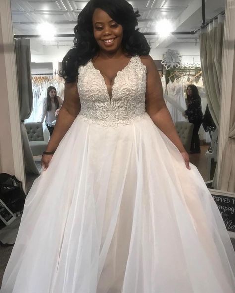 Be the girl who leaves a little bit of sparkle wherever you go... . . #effyourbeautystandards #curvygirlsrock #celebratemysize #empoweringwomen #loveyourself #bodypositivity #curvybride #plusboutique #bridal #longislandbride #NYBride #brideandgroom #weddingdress #weddinggown #sayyestothedress #sayville #longislandwedding #nywedding #engaged #engagement #bridesmaids #maidofhonor #motherofthebride #curvyinfluencer #bridalaccessories #plussizebride #plussizeblogger #ivorymaingirl #curvylingerie Fat Bride, Plus Size Wedding Gowns, Plus Size Bride, Curvy Bride, Long Island Wedding, Ivory Wedding Dress, Ny Wedding, Yes To The Dress, Plus Size Wedding