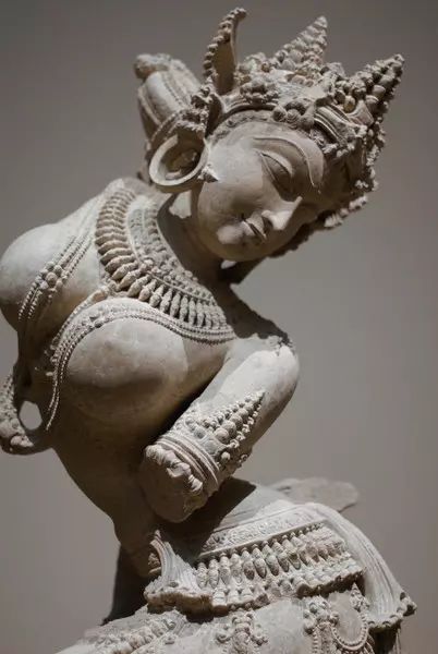 Apsara, Uttar Pradesh (by Beta.s2ph, Public Domain) Indian Classical Dance, Dance Images, Indian Sculpture, Ancient Sculpture, Indian Dance, Uttar Pradesh, Hand Art, 12th Century, Angkor