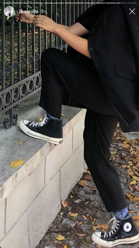 All Star Black Outfit, Converse Chuck 70 Outfit Men, Converse 70s Outfit Men, Converse Chuck 70 Outfit, Converse 70s Outfit, Chuck 70 Outfit Men, Black Converse Aesthetic, Converse All Star Outfit, Chuck 70 Outfit