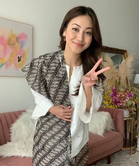 Daiyan Trisha, Kebaya Wedding, Nancy Jewel Mcdonie, Beautiful Hijab, Girl Crush, Asian Beauty, My Girl, Women's Blazer, Kimono Top