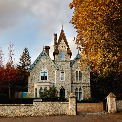 Thomas Crapper, Gothic Revival House, Cotswold House, Windsor House, Pineapple Wallpaper, Octagon Table, Small Water Features, Revival Architecture, London Garden