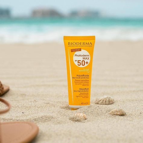 Suncream Photography, Sunscreen Photoshoot, Sunscreen Photography, Beach Product Photography, Bioderma Sunscreen, Beach Skincare, Beach Sunscreen, Best Sunscreen, Easy Photography Ideas