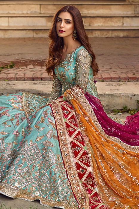 Ronaq Jahan Mira Duma, Mehndi Outfit, Mehndi Outfits, Bridal Lengha, Mehndi Dress, Mehndi Dresses, Shadi Dresses, Desi Wedding Dresses, Maya Ali