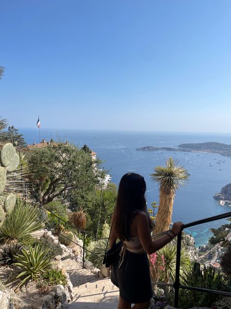 #eze #france #aesthetic French Riviera Photo Ideas, Eze France Aesthetic, Monaco Picture Ideas, Monaco Photo Ideas, Provence France Aesthetic, Nice France Aesthetic, Eze France, Nice Trip, France Outfits