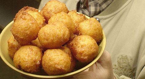 Catfish Hollow Restaurant Hush Puppies... idk what that is, but these look good. Corn Hush Puppies Recipe, Hush Puppies Recipe With Corn, Corn Hush Puppies, Cheesy Pull Apart Bread, Hush Puppies Recipe, Hush Puppy, Recipes Southern, Bread Pull Apart Recipes, Cream Corn