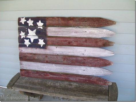 Reclaimed wood projects | Fence | Pallets - My Repurposed Life® Cross Projects, Summer Pallet, Picket Fence Crafts, Fences Ideas, Star Crafts, Yard Makeover, Picket Fences, Rustic Flags, Wooden American Flag