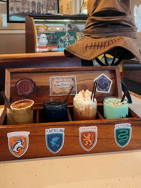 The Ultimate List of Minnesota Coffee Shops with Coffee Flights — Tay Takes a Trip Matcha Lemonade, Street Coffee, White Mocha, Caramel Latte, Mini Donuts, Unique Coffee, Cold Brew Coffee, Coffee Roasters, Blue Berry Muffins