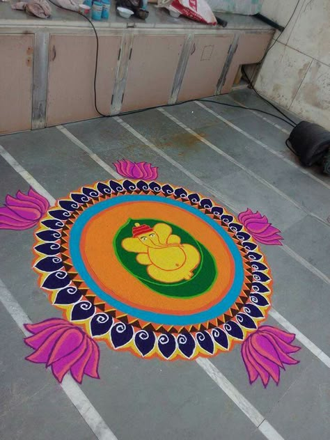 Diwali rangoli Easy Rangoli Design For Office, Rangoli Designs Difficult, Rupchaudas Rangoli, Diwali Rangoli 2022, New Rangoli Designs Creativity, Ganesha Rangoli Design, Home Decor Diwali, Diwali Special Rangoli Design, Diwali Rangoli Designs