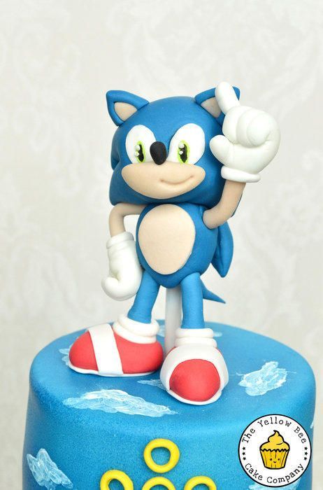 Sonic Cakes, Celebration Party Ideas, Sonic The Hedgehog Cake, Mario Birthday Cake, Video Game Cakes, Sonic Cake, Hedgehog Cake, 8th Birthday Cake, Bee Cake