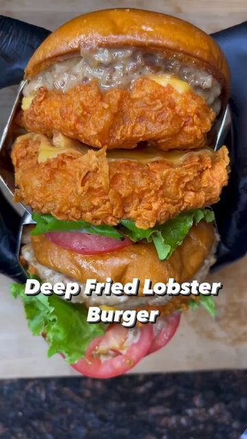 Lobster Sandwich Recipe, Deep Fried Lobster, Lobster Burger, Baked Catfish Recipes, Fried Lobster, Seafood Dinner Recipes, Seafood Dish Recipes, Lobster Dishes, Easy Pasta Dinner