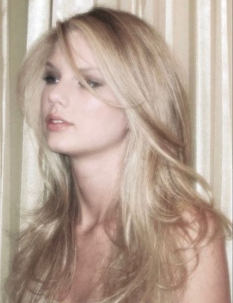 Young Taylor Swift, Miss Americana, Finnick Odair, Lavender Haze, Estilo Taylor Swift, Taylor Swift Cute, Taylor Swift Posters, Taylor Swift Hair, Taylor Swift Wallpaper