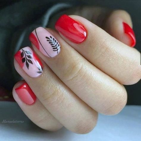 Explore 2024's Trendy Red Spring Nails - Acrylic, Gel, and Art Designs Red Nail Art Designs, Red Gel Nails, Red Nail Art, Gel Nail Art Designs, Trendy Nail Art Designs, Nail Envy, Nail Art Wedding, Dipped Nails, Dream Nails