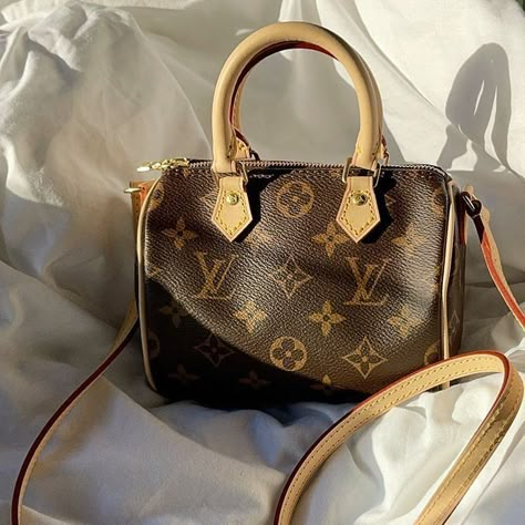 Louis Vuitton Brown Bag, Louis Vuitton Aesthetic, Fits For Fall, Louis Vuitton Outfit, Designer Things, Sac Louis Vuitton, Bag Wishlist, Luxurious Bags, Handbag Hardware