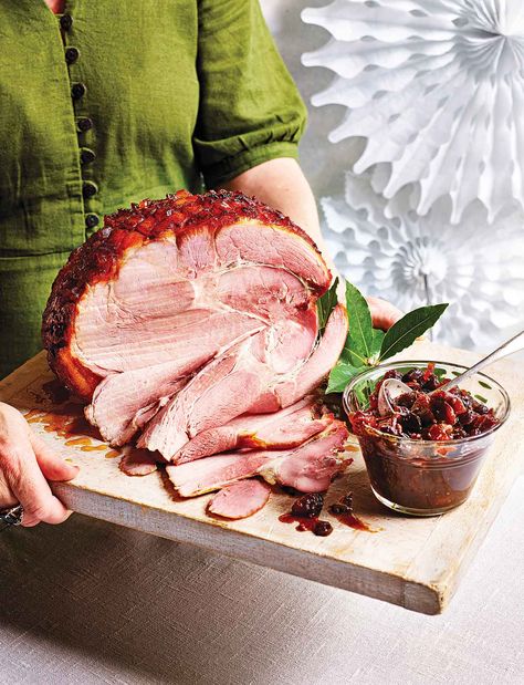 A glazed ham is a must for the main event and also for the inevitable Boxing Day buffet. The ‘mince pie’ chutney makes enough so you can gift a couple of jars, and it’s also great with cheese Boxing Day Buffet, Boxing Day Food, Gammon Recipes, Christmas Feast, Christmas Ham, Glazed Ham, Mince Pie, Weekend Cooking, Chutney Recipe