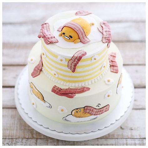 Gudetama. The lazy egg in buttercream version Gudetama Pudding, Gudetama Cookies, Gudetama Birthday, Gudetama Dessert, Gudetama Items, Lazy Egg, Kawaii Food, Love Eat, Baby Cake