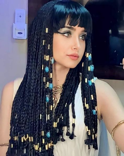 Arabic Hairstyles, Egyptian Design Pattern, Egyptian Aesthetic, Egyptian Makeup, Life In Egypt, New Egypt, Egyptian Design, Traditional Hairstyle, Egyptian Beauty