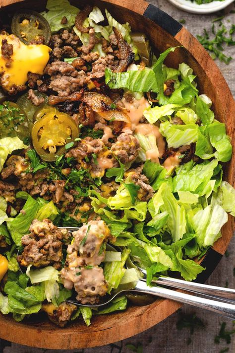 Burger Salad - Chefjar Hamburger Salad Recipes, Crunchy Pickles, Classic Burger, Burger Salad, Beef Salad, Burger Sauce, Beef Burger, Healthy Salad, Homemade Sauce