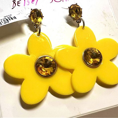 Free Piece Of Designer Jewelry With Purchase Large Yellow Flower Earrings Just In Time For Spring! Unused Condition Betsey Johnson Jewelry, Yellow Flower, Flower Earrings, Orange Yellow, Yellow Flowers, Betsey Johnson, Beautiful Earrings, Color Orange, Jewelry Earrings