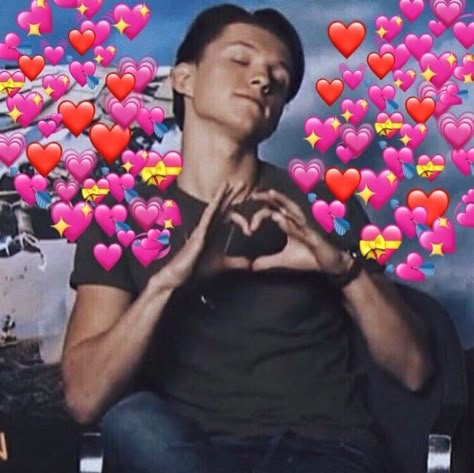 Funny Tom, Heart Meme, Tom Holland Imagines, Cute Love Memes, Tom Holland Peter Parker, Tom Holland Spiderman, Tommy Boy, Avengers Memes, Memes Br