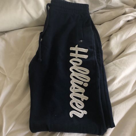 Nwt Super Comfy And Soft Baddies Hairstyle, Vintage Track Pants, Thrift Board, Hollister Sweatpants, Navy Joggers, Xmas Wishlist, Girly Girl Outfits, Hollister Pants, Fits Clothes