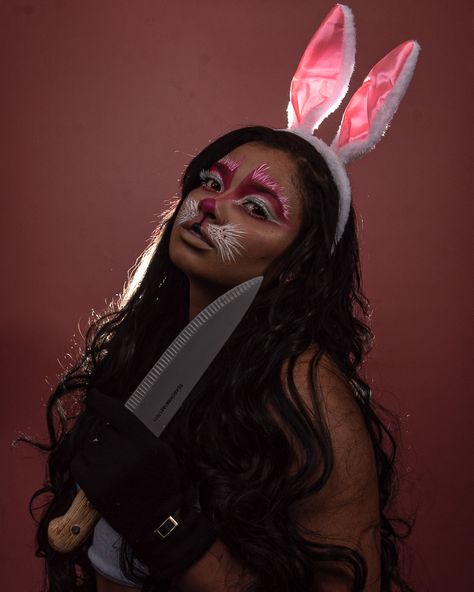 Scary Bunny Makeup, Bunny Makeup Halloween, Bunny Makeup Look, White Rabbit Makeup, Rabbit Makeup, Queen Of Hearts Halloween, Bunny Makeup, Clever Halloween, Clever Halloween Costumes