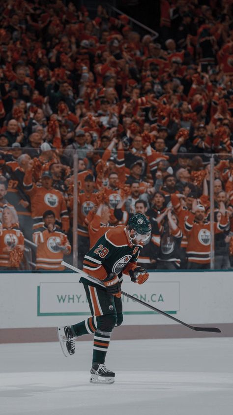 Hockey Iphone Wallpaper, Aesthetic Hockey Wallpaper, Leon Draisaitl Wallpaper, Edmonton Oilers Wallpaper, Oilers Wallpaper, Nhl Aesthetic, Hockey Wallpaper, Hockey Photography, Sports Essentials