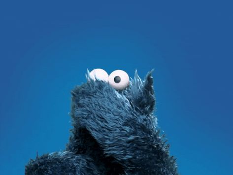 Cookie Monster Twerking, Cookie Monster Gif, Cookie Monster Funny, Dancing Smurf Gif, The Count Sesame Street Funny, Beeker Muppet Gif, Sesame Street Memes Hilarious, Sesame Street Muppets, Cartoon World